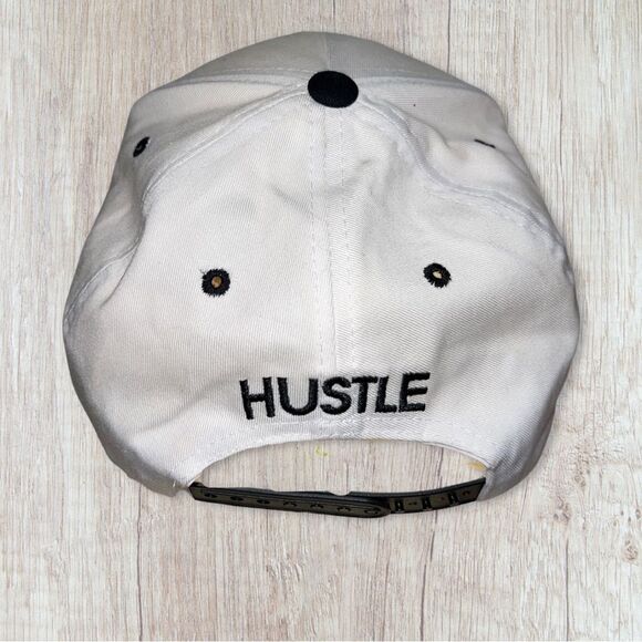 TOP LEVEL : HUSTLE | Front-raised Verbiage & Tropical Print Design Snapback Cap - Picture 2 of 7